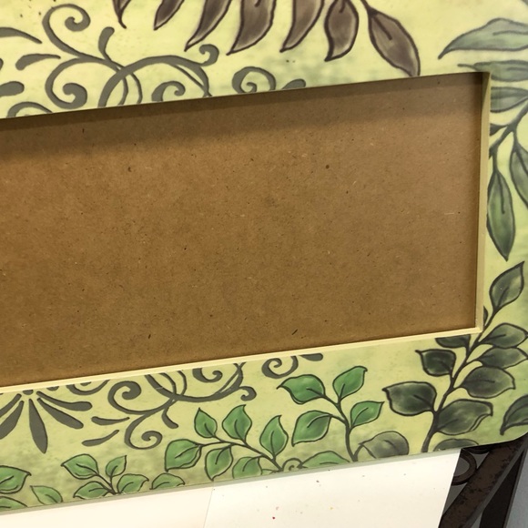 Green Leaf Picture Frame, 15x4” Opening - Picture 1 of 9